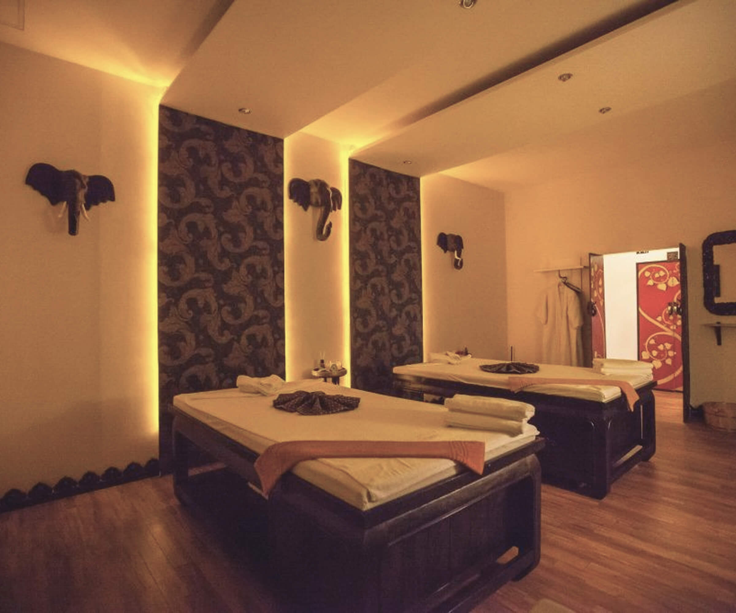 Couples massage for two