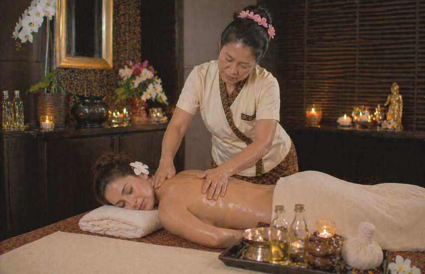 Thai massage with coconut oil